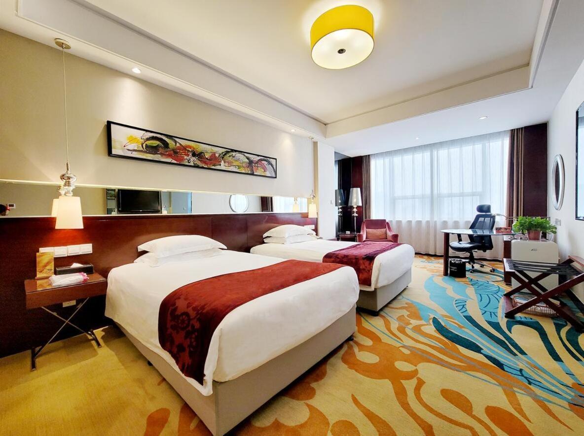 Ramada Zibo Hotel מראה חיצוני תמונה