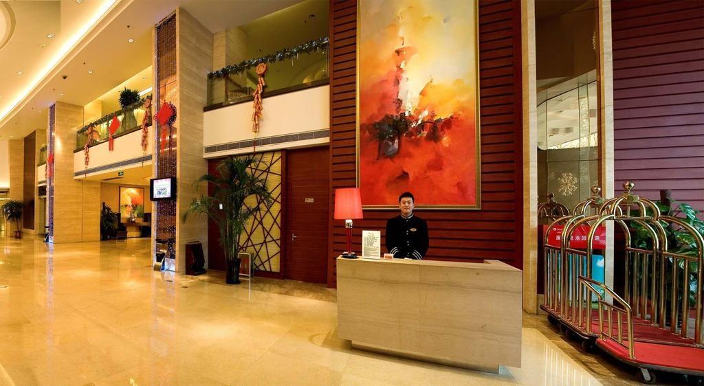Ramada Zibo Hotel מראה חיצוני תמונה