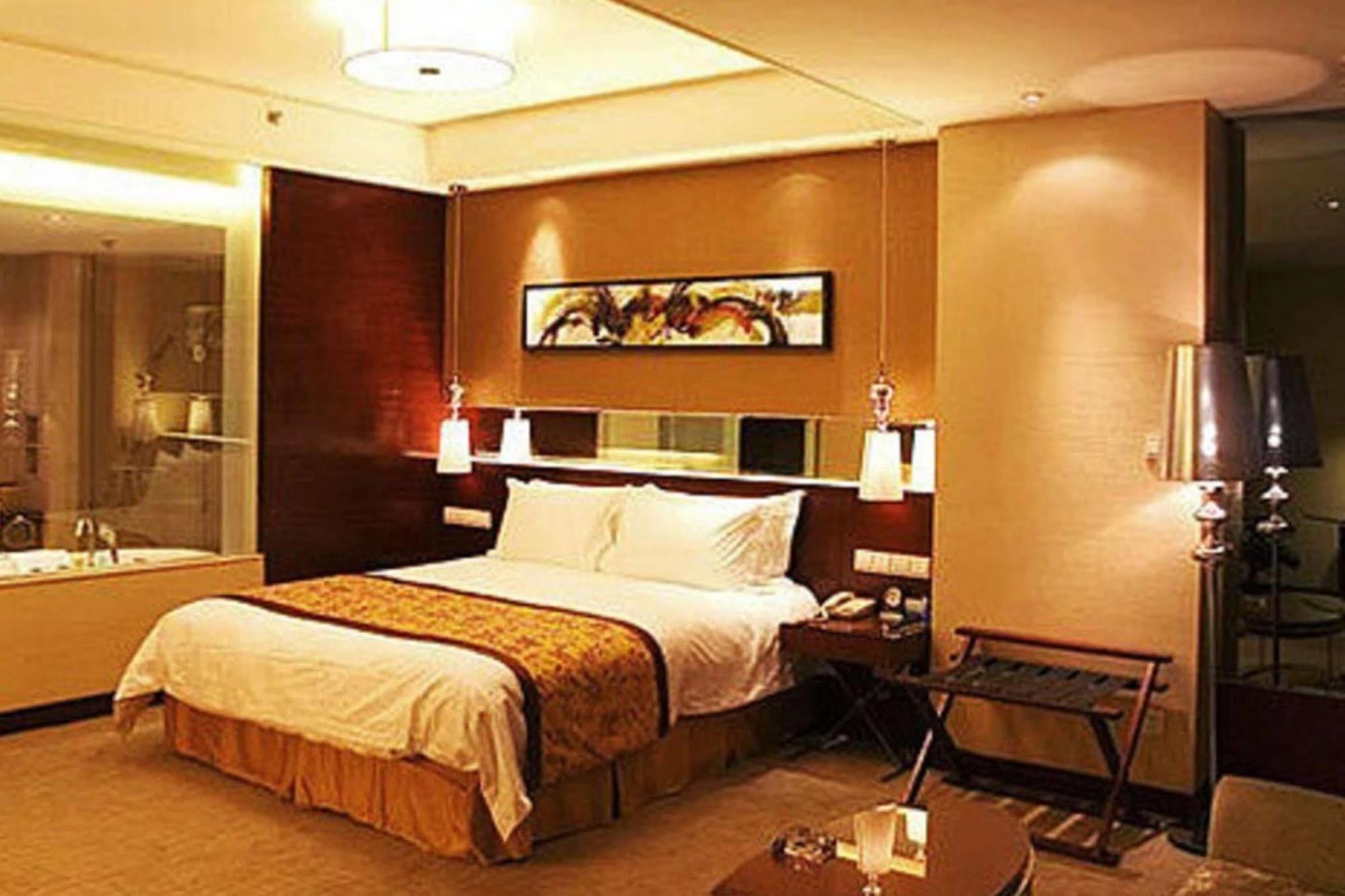Ramada Zibo Hotel מראה חיצוני תמונה